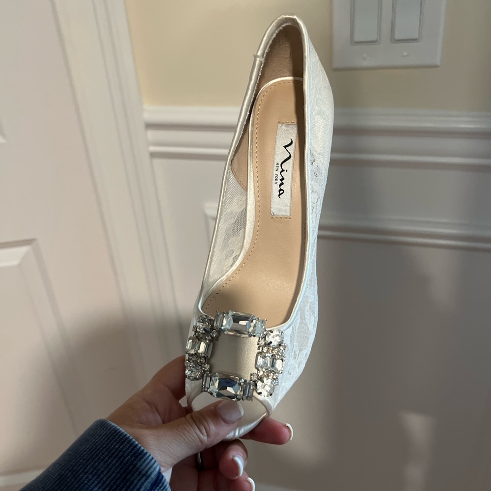 Nina brand new white bride heels !! never worn 7.5